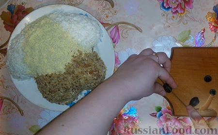 Фото приготовления рецепта: Праздничный салат "Собачка" - шаг №17