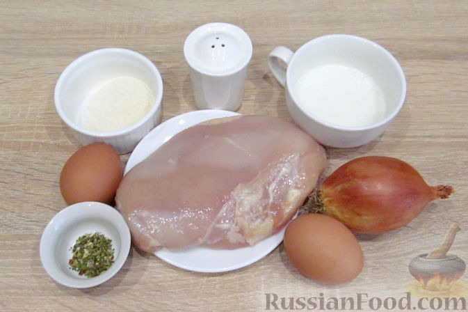 Фото приготовления рецепта: Тушёная говядина в соусе из помидоров - шаг №5