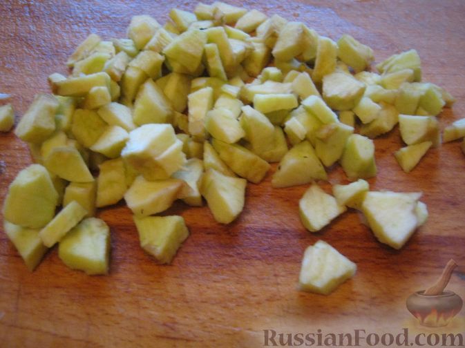 Фото приготовления рецепта: Салат из сельди с красным перцем – «Украинский» - шаг №6