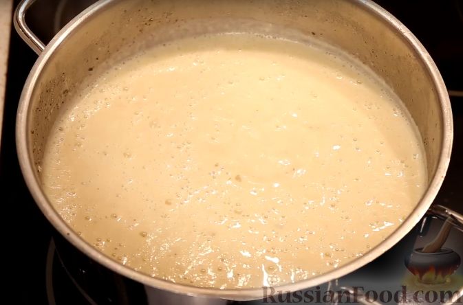 Фото приготовления рецепта: Крем-суп из цветной капусты с сыром - шаг №5