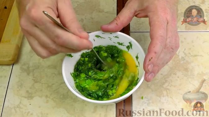 Фото приготовления рецепта: Рисовый суп с капустой и сыром - шаг №11