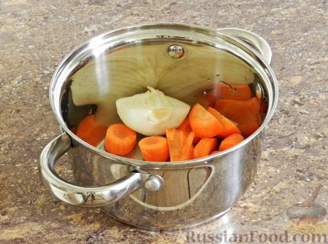 Фото приготовления рецепта: Суп из кабачков с молоком и сметаной - шаг №2