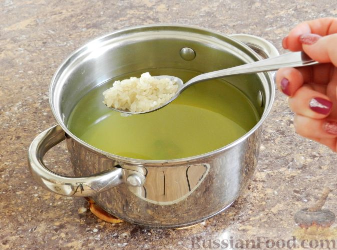 Фото приготовления рецепта: Суп из кабачков с молоком и сметаной - шаг №8
