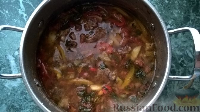Фото приготовления рецепта: Овощной суп с рыбными фрикадельками - шаг №10