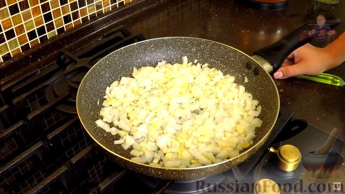 Фото приготовления рецепта: Фриттата с кабачками и сыром - шаг №6