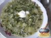 Фото к рецепту: Зеленый борщ со щавелем, шпинатом и свининой