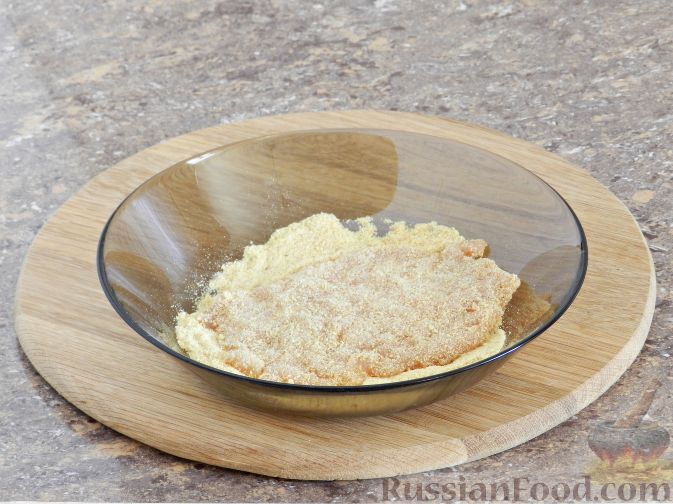 Фото приготовления рецепта: Желе из каркаде, с ломтиками мандарина - шаг №4