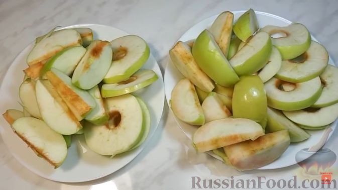 Фото приготовления рецепта: Помидоры с яблоками на зиму (без уксуса, лимонной кислоты, аспирина) - шаг №3