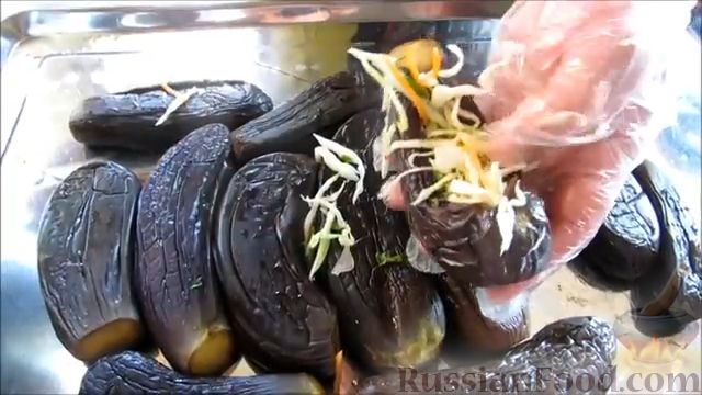 Фото приготовления рецепта: Квашеные баклажаны с капустой - шаг №11