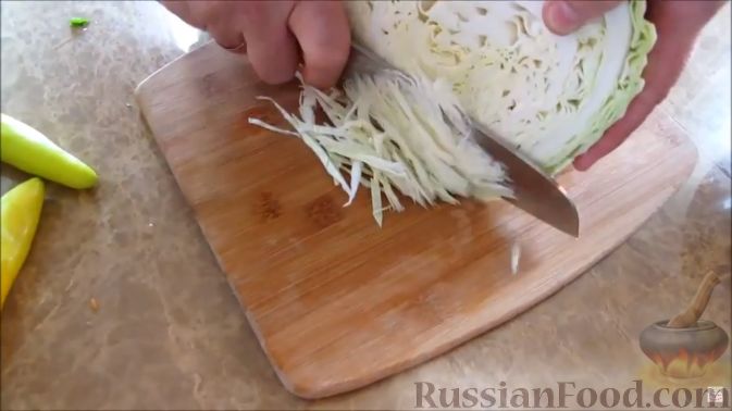Фото приготовления рецепта: Квашеные баклажаны с капустой - шаг №8