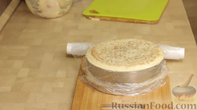 Фото приготовления рецепта: Муссовый карамельный торт c абрикосами - шаг №33