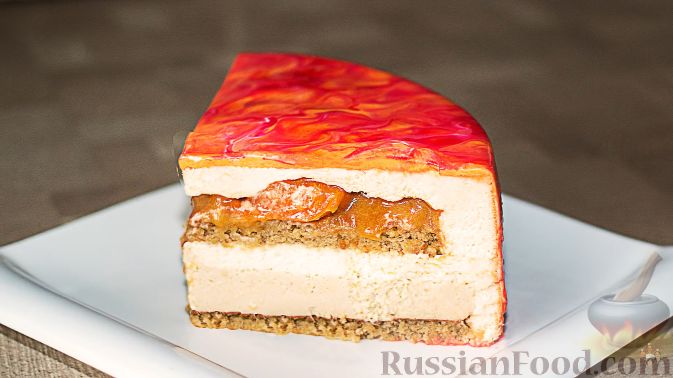 Фото приготовления рецепта: Муссовый карамельный торт c абрикосами - шаг №36