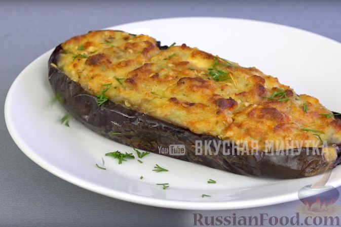 Фото к рецепту: Баклажаны, фаршированные сыром и хлебом