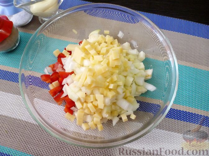 Фото приготовления рецепта: Мясной салат  "Куртизанка" с грушей и яблоком - шаг №8