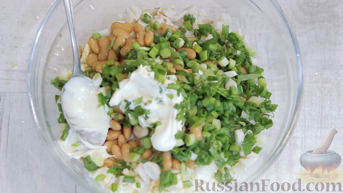 Фото приготовления рецепта: Белковый салат с кальмарами - шаг №3