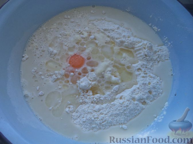 Фото приготовления рецепта: Куриный суп с зелеными помидорами и капустой - шаг №10