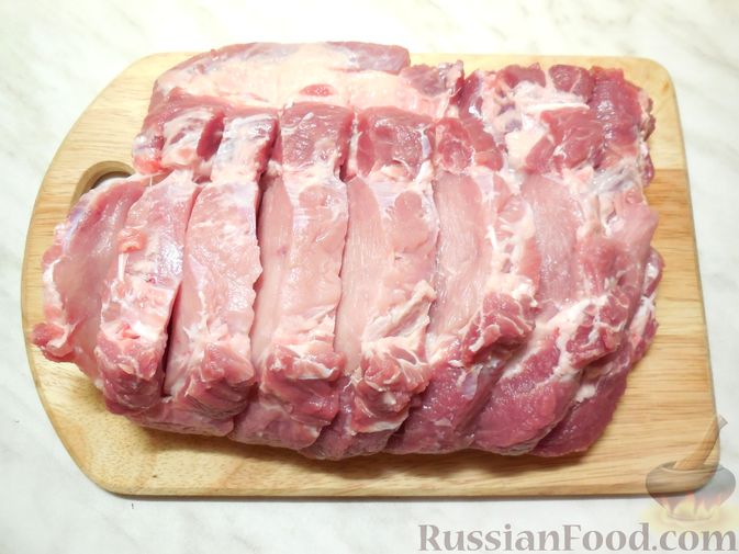Фото приготовления рецепта: Свинина, запечённая с грушами - шаг №2