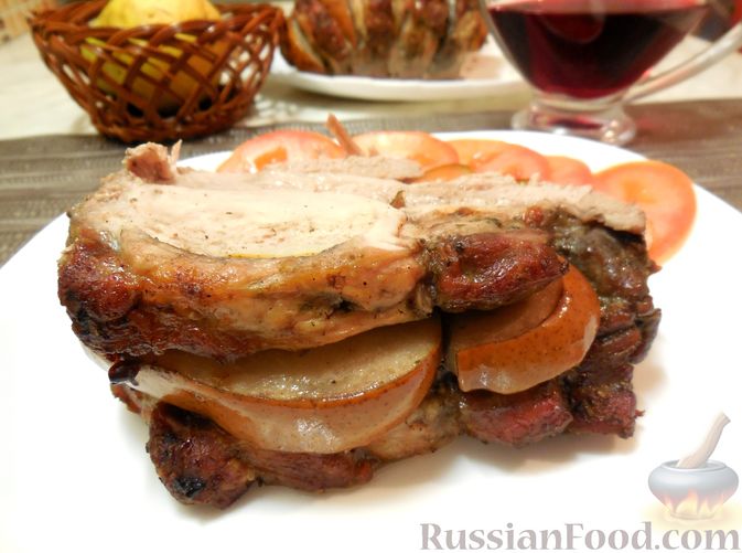 Фото приготовления рецепта: Свинина, запечённая с грушами - шаг №10