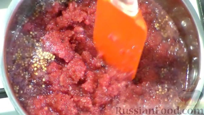 Фото приготовления рецепта: Пикантный фруктовый соус для мяса - шаг №7