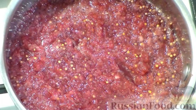 Фото приготовления рецепта: Пикантный фруктовый соус для мяса - шаг №8