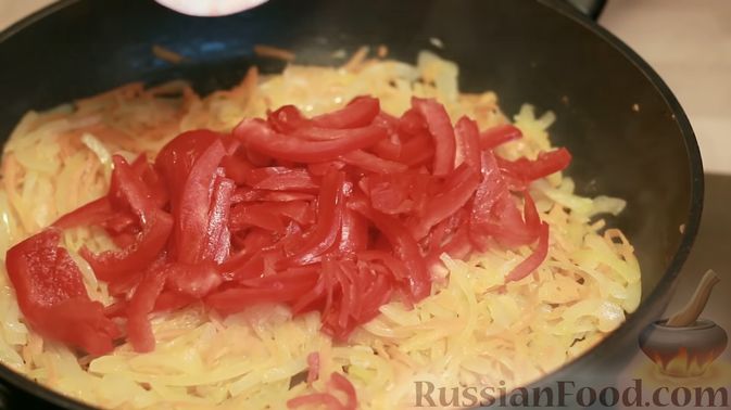 Фото приготовления рецепта: Рулетики из баклажанов, маринованные в томатном соусе - шаг №8