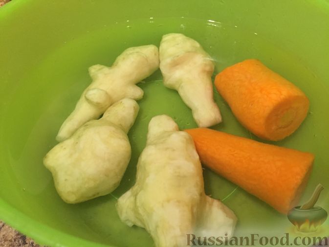 Фото приготовления рецепта: Салат из топинамбура с морковью - шаг №2