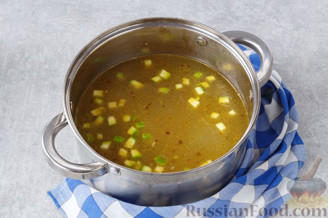Фото приготовления рецепта: Суп минестроне с курицей - шаг №9