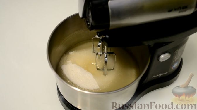 Фото приготовления рецепта: Утка в горчично-медовом маринаде с чесноком, запечённая с яблоками - шаг №3