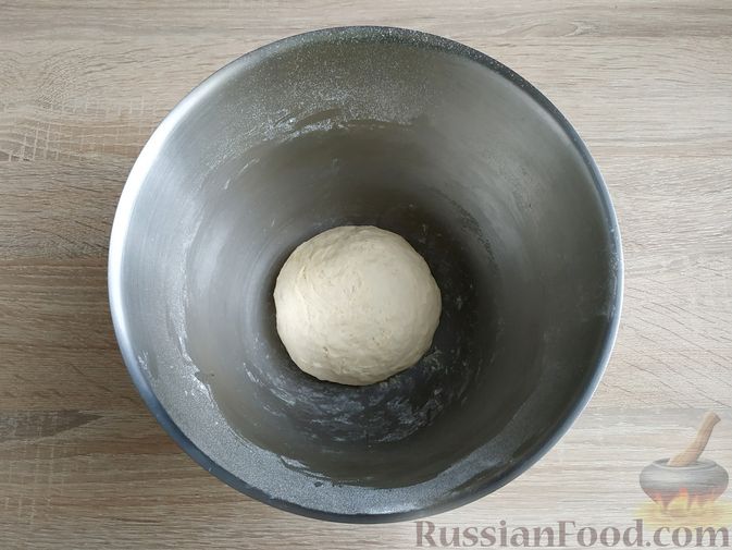 Фото приготовления рецепта: Куриный суп с картофелем и луково-мучной заправкой - шаг №8