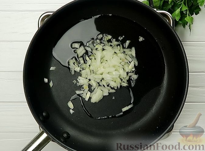 Фото приготовления рецепта: Рассольник "Кубанский" с куриными сердечками и фасолью - шаг №2