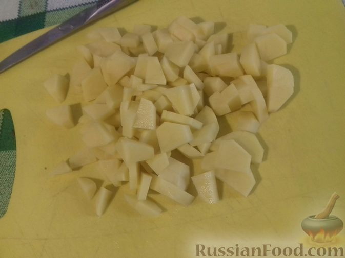 Фото приготовления рецепта: Рагу с картофелем, фасолью и тефтелями, тушенными с грибами и вином - шаг №1