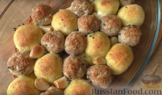 Картофельные шарики из пюре в панировке с сыром