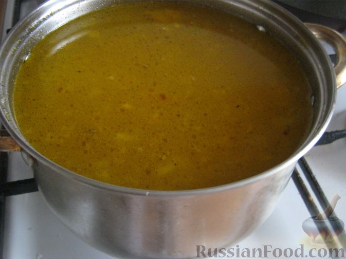 Фото приготовления рецепта: Суп из тушенки "20 минут" - шаг №7