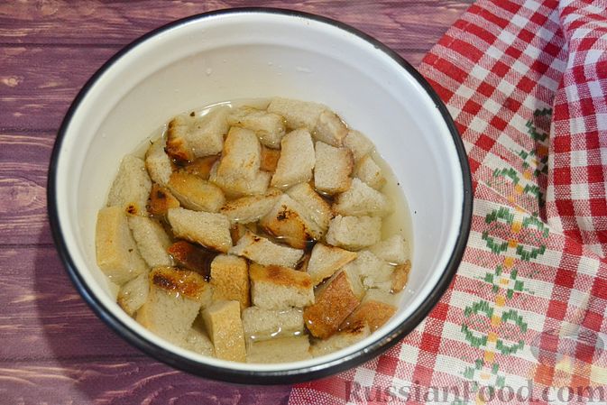 Фото приготовления рецепта: Фасолевый суп с пшеном и цветной капустой на курином бульоне - шаг №2