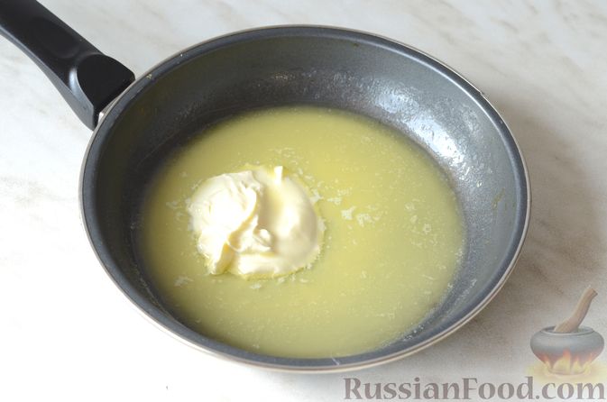 Фото приготовления рецепта: Цветная капуста в чесночном соусе, запечённая под сыром - шаг №6
