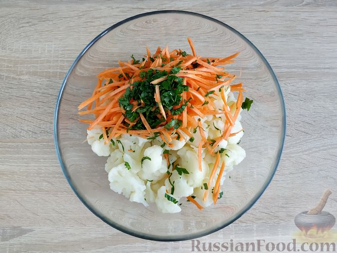Фото приготовления рецепта: Маринованная цветная капуста с морковью, по-корейски - шаг №9