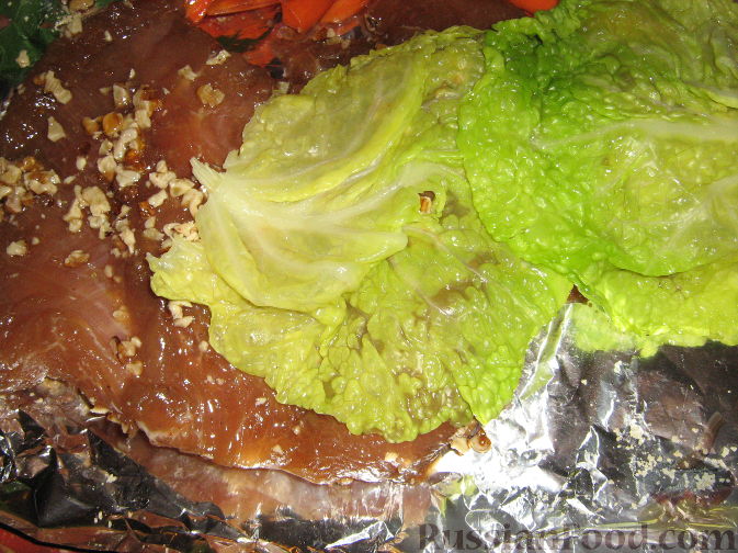 Фото приготовления рецепта: "Пастрома" из индейки медовая с начинкой - шаг №3