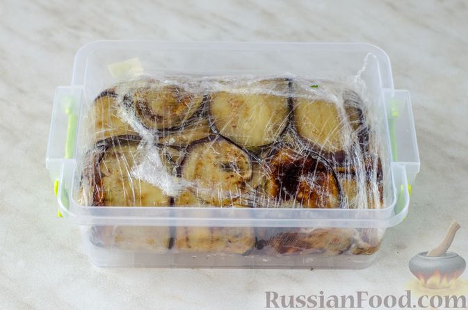Фото приготовления рецепта: Террин из баклажанов, сладкого перца и брынзы - шаг №18