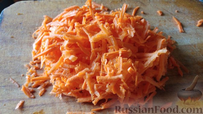 Фото приготовления рецепта: Хлебный омлет с ветчиной, помидорами и сыром - шаг №15