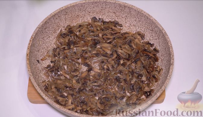 Фото приготовления рецепта: Запечённый минтай с имбирем и паприкой (в духовке) - шаг №3