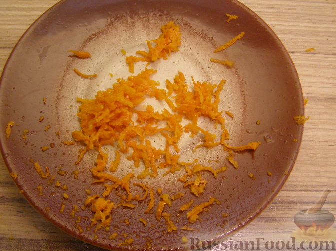 Фото приготовления рецепта: Рисовый салат с апельсинами и кедровыми орехами - шаг №3