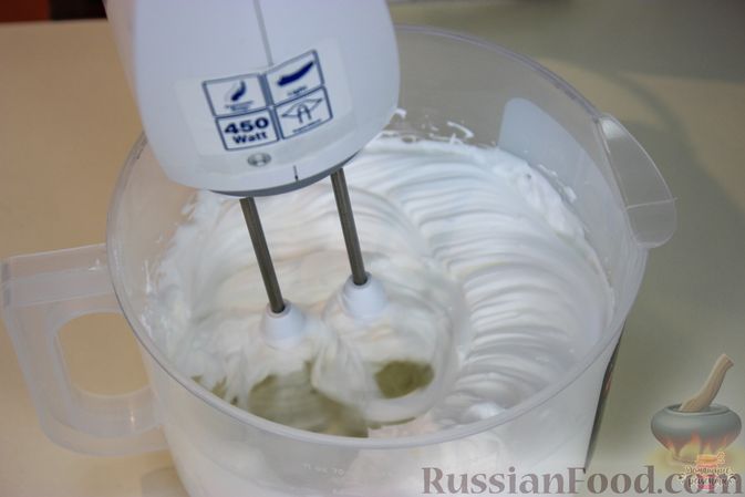 Фото приготовления рецепта: Мандариново-сливочный десерт - шаг №6