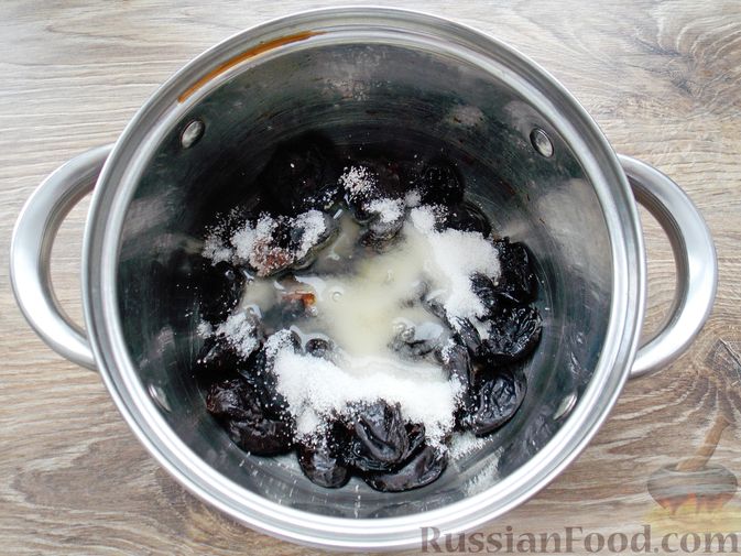 Фото приготовления рецепта: Печенье кантучини с орехами и цукатами - шаг №2