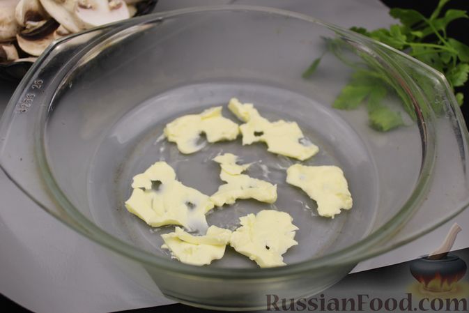 Фото приготовления рецепта: Салат из шампиньонов и брокколи - шаг №7