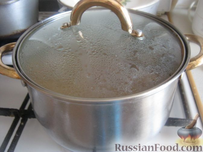 Фото приготовления рецепта: Суп гороховый с мясом - шаг №3