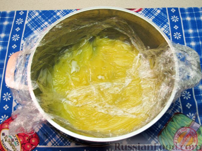Фото приготовления рецепта: Сдобные булочки с заварным лимонным кремом - шаг №24