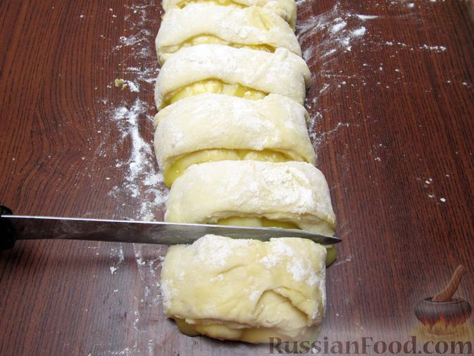 Фото приготовления рецепта: Сдобные булочки с заварным лимонным кремом - шаг №29