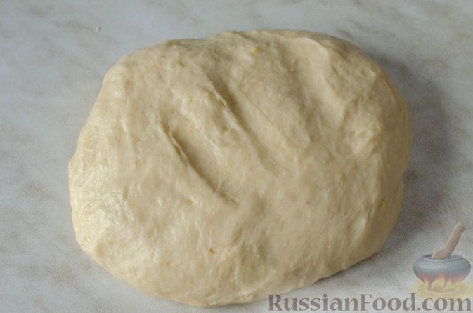Фото приготовления рецепта: Немецкий масляный пирог (буттеркухен) с миндалём - шаг №11