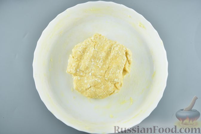 Фото приготовления рецепта: Пирог из творожного песочного теста, с сырной начинкой - шаг №11