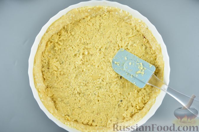 Фото приготовления рецепта: Пирог из творожного песочного теста, с сырной начинкой - шаг №13